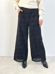 Hose HS25-00158 Black Flowers